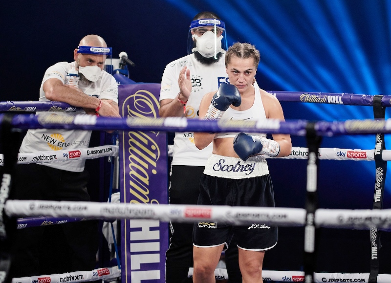 Ellie-Scotney-Featherweight-Sensation