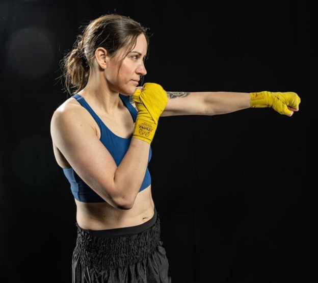 Mary-Spencer:-Canada’s-“Amazing”-Trailblazer-in-the-Ring-and-Beyond.jpg
